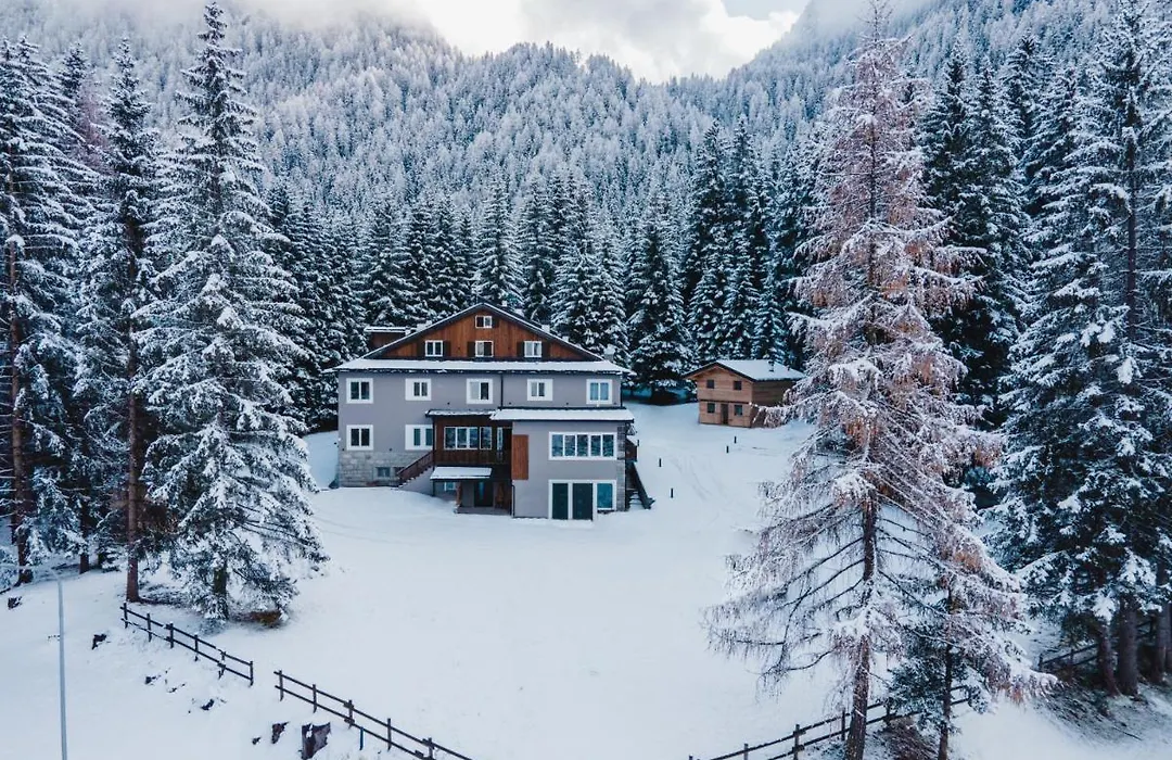 Chalet Queen-1